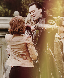 lokishield:    Favorite Celebrity Meme - 4/5 Candids   