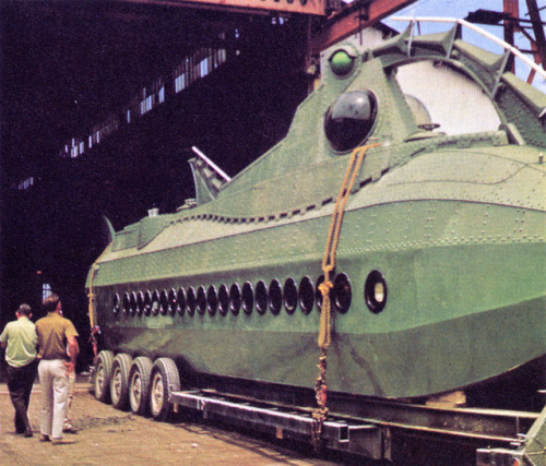 Porn Pics adventurelandia: Transporting a submarine