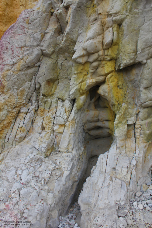 temporalechoes:The colourful sands of the Alum Bay cliffs on the Isle of Wight.