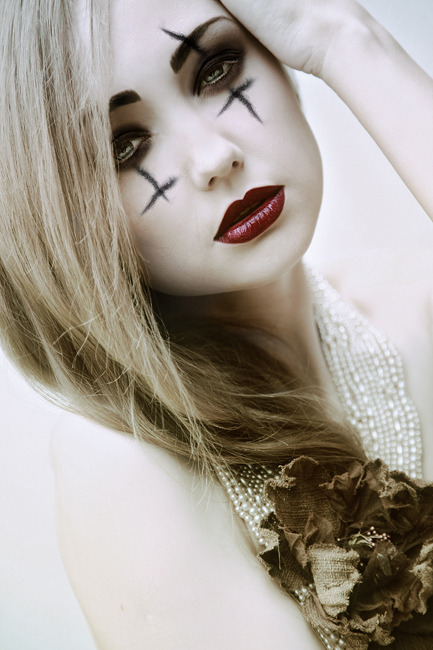 by Leyla Dee