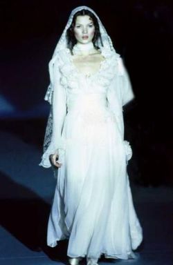 kate-jam-and-diamonds:  Paris Fashion Week, Bluemarine 1993 