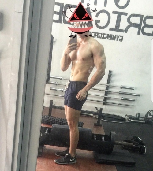 sghunkspartiedeux: Derrick Pheh @derreckDamn nipples turn me on