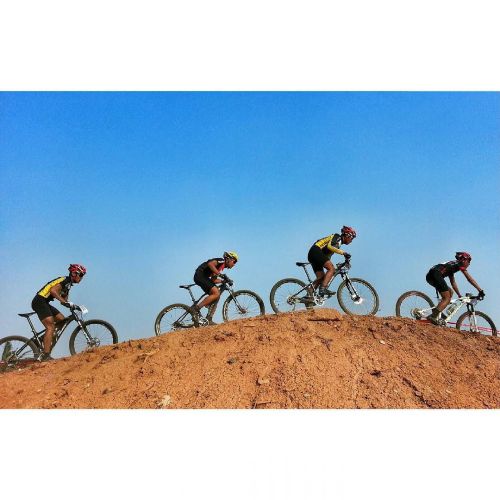 instabicycle:  Via @sujudsudrajat: SMB MTB XC RACE #PolygonFactoryTeam #onpolygonbikes #syncline #mt