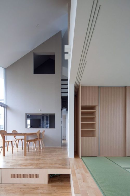 GEN INOUE.  Folded Roof House.「折り屋根」の家. Shizuoka Prefecture. Japan. photos: GEN INOUE