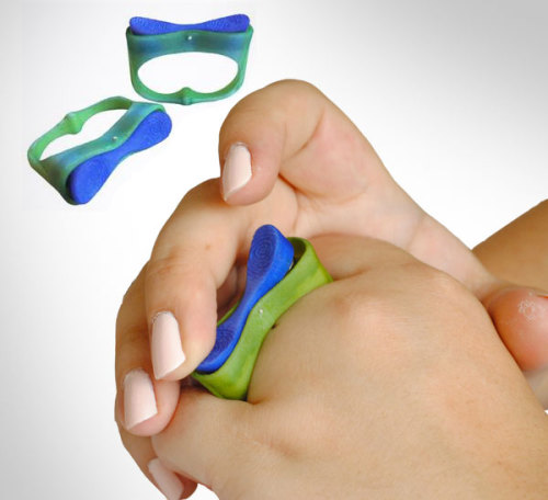 black–lamb:  itsthelesbiana:  kia-von-gaylord:  fursecutions:  odditymall:  Fidget Rings are rings that help you fidget, and are sure to make everyone around you uncomfortable. —->http://odditymall.com/fidget-rings  WOW COOL (also I’m probably