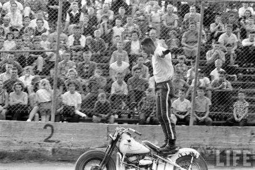 All-American Daredevils on the Midway(Grey Villet. 1958?)