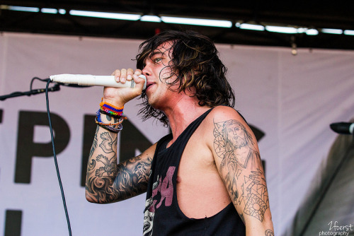 mitch-luckers-dimples:Sleeping With Sirens by Zachary Foerst on Flickr.