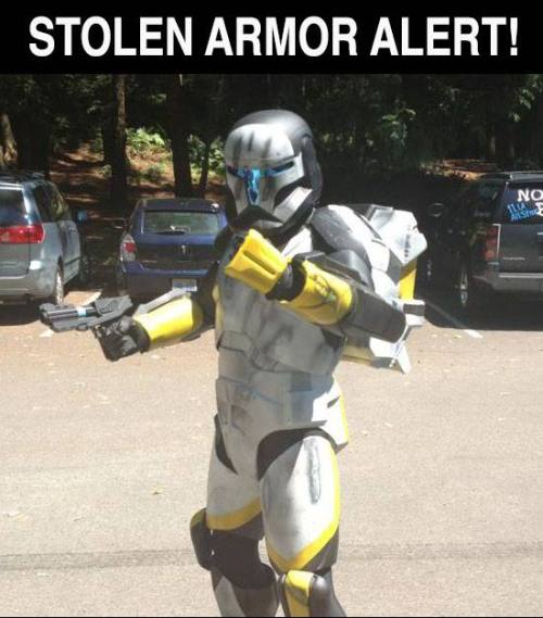 thewaragainstapathy: Please SHARE! This set of Republic Commando armor (minus the backpack) was stol