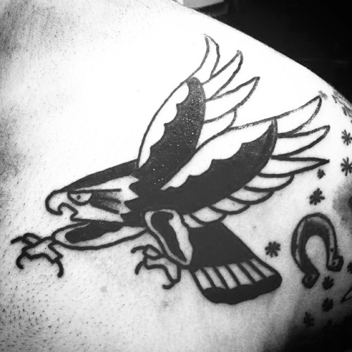 Awesome should eagle done by @seanmalachy #eagle #shoulder #tattoos #ink #traditionaltattoos #boldwi