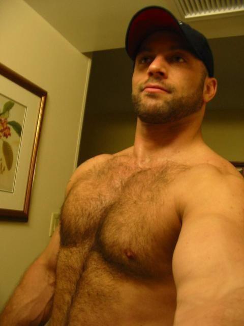 one big ol&rsquo; fuzzy YES!  WOOF!!! fit-hairy-guys: Click and follow ‘Fit Hairy Guy