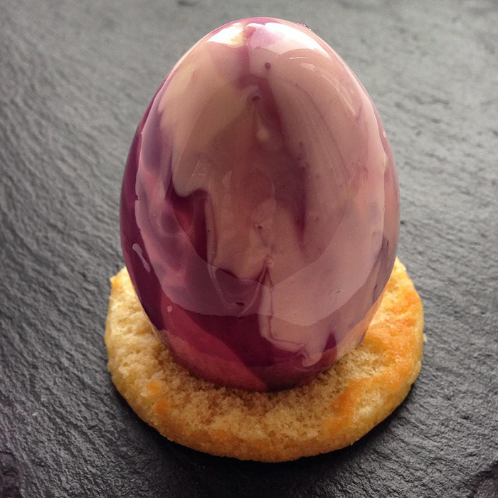 taktophoto:  Mirror Marble Cakes By Russian Confectioner Are Just Too Perfect 