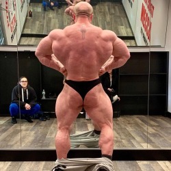 needsize:  Crazy thick back and ass. Damn!James