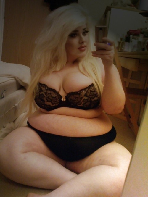 bbw-fuckable:Real name: EmilyPics: 52Naked pics:  Yes.Looking: MenLink to profile: Click Here