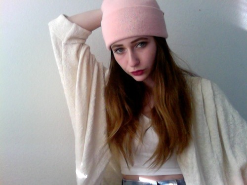 fairyofpale:   Hello beautiful, looking for more pale? 
