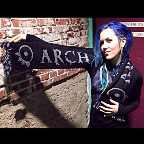 alissawhitegluz:  Ps- this scarf is pretty cozy too and it’s not wool!!! Go get warm! 