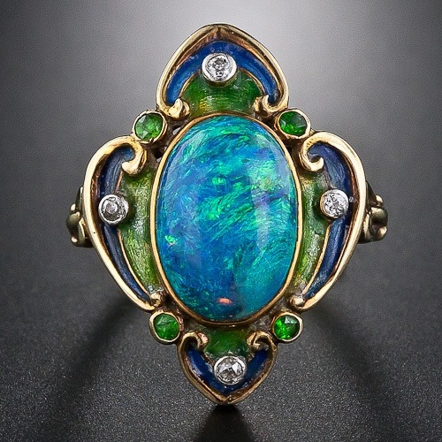 belaquadros:Opal Ringsthey make my heart beats faster