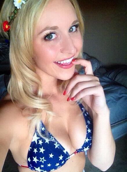 ginger&ndash;banks:  ginger–banks:  Reblog if you support America and me removing
