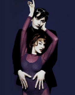 thefashiondontlivewithoutvogue:  Kylie Minogue &amp; Jarvis Cocker photographed by Ray Burmiston for an outtake of Top of the Pops Magazine May 1995.