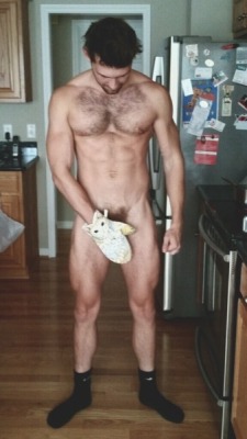 yogaboi:  tabloidheat101:  Jacob Peterson  That is I think the funnest oven mitt ever