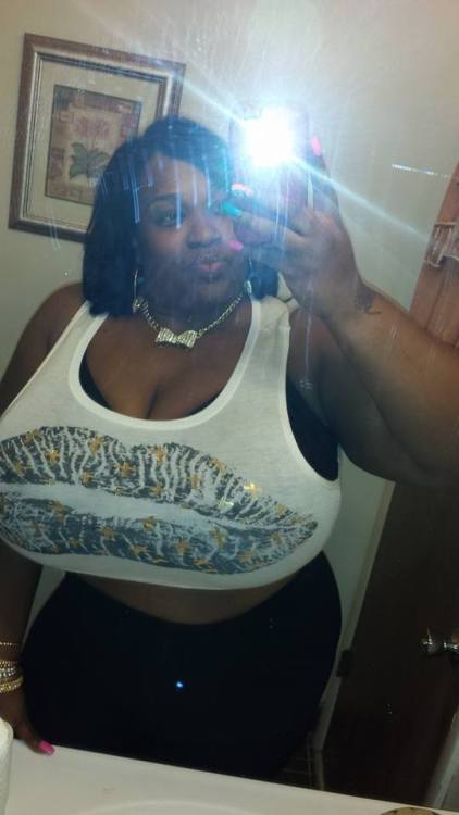 hugeheavytits:  hugeheavytits: http://hugeheavytits.tumblr.com/