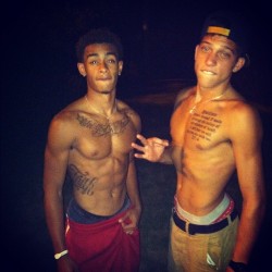 youtastemyaura:   I WANT BOTH OF THEM TOO FUCK ME . 