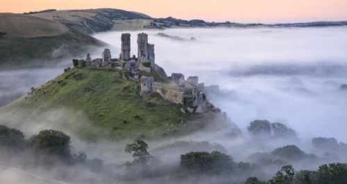 castlesandrampants:Corfe Castle - Castles of the UK and Ireland (17/?)