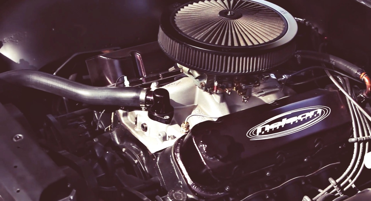 wagon-heritage:  theoldiebutgoodie:  1964 Pontiac Catalina Safari. by @drivenetwork
