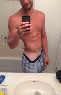 texasfratboy:  nice tan lines!! 