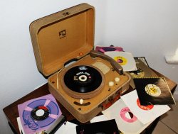 dustyrecordsandturntables:  Portable RCA