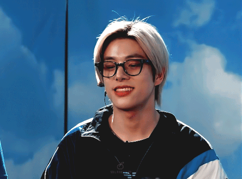jake parker 👓 ✴ for anon #enhypen#enhypenet#kpopco#all#sim jaeyun#jake #ahhck sorry this took so long bb  #look at him!!  #his little bounces 🥺  #hes so cute im upset 🥺