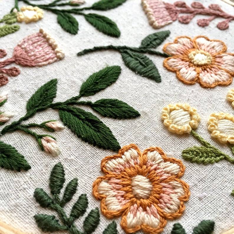 etsyfindoftheday: etsyfindoftheday | 9.8.19 vintage florals embroidery hoop piece