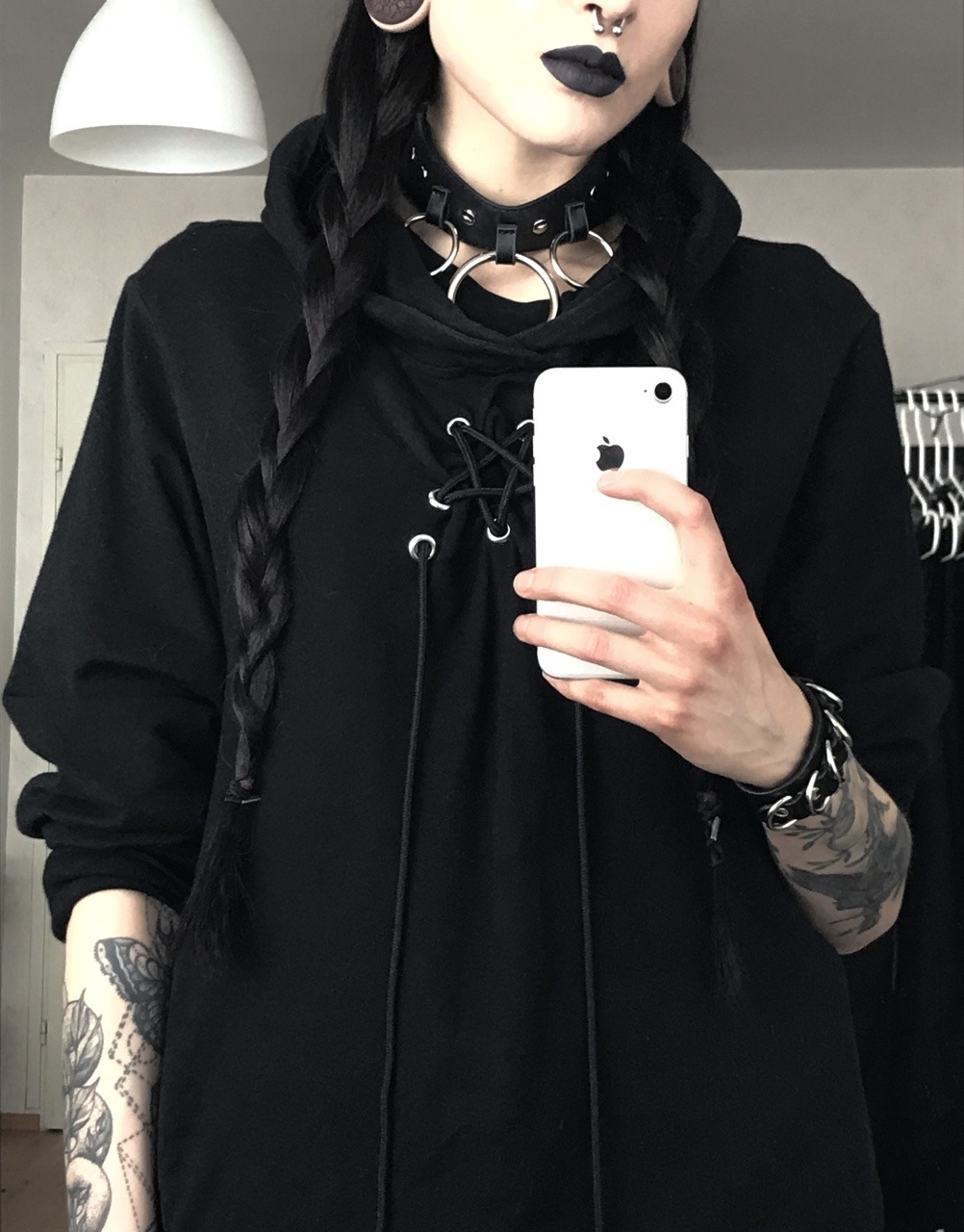 evylen: Wednesday grew up  http://instagram.com/evy_len 