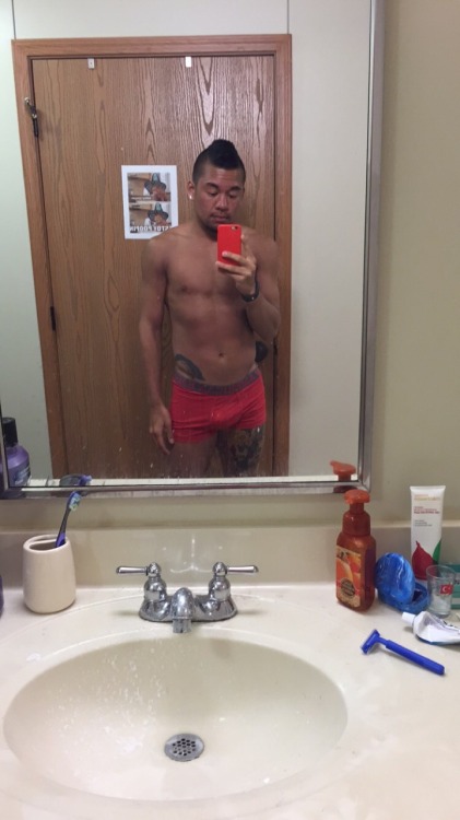 wesfromthewest:  Holy tan  Wessssssss