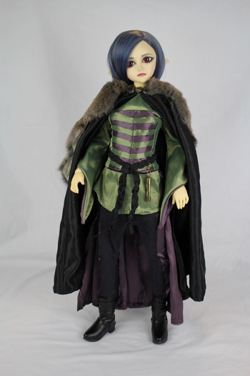 Very old Rasendo (rasen- dou) BJD from the early 2000s. Finally finished up her outfit enough to be 