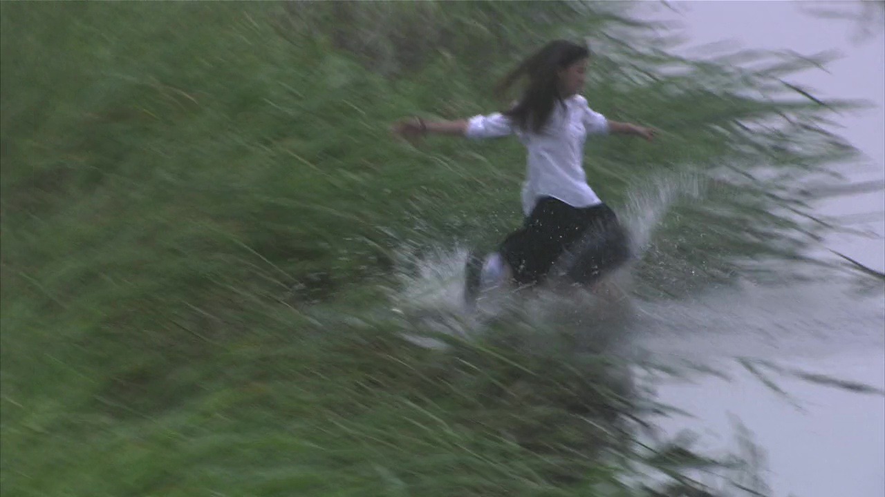 kinoskaya:
““All About Lily Chou-Chou (リリイ・シュシュのすべて Rirī Shushu no Subete), 2001, dir. Shunji Iwai
” ”