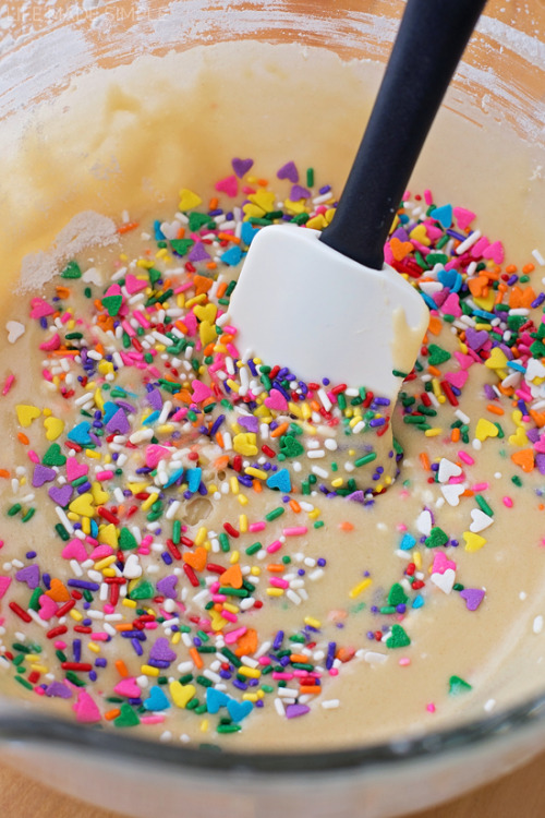 sweetoothgirl:Funfetti Birthday Cake Blondies