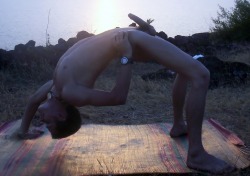 ohthentic:  rickricardo:  Tantric Yogi The