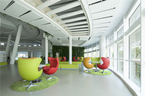 archatlas:  Nanjing Green Light HouseArchiland International would all like to produce more ‘green’ buildings with lower energy consumption or low carbon emission.. The challenge is at the same time to make this necessary new buildings even more
