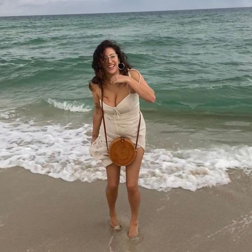 Cosplaying my best Little Mermaid life in Miami (at South Beach Miami) https://www.instagram.com/p/CUGwh8fAmsX/?utm_medium=tumblr