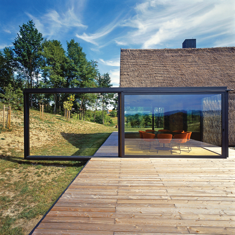 archatlas:       Hiža Proarh   The pre-existing traditional Zagorje cottage is