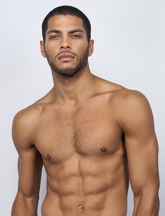 savvyifyanasty:  theattractiveboys:  Isha Blaaker  😩 