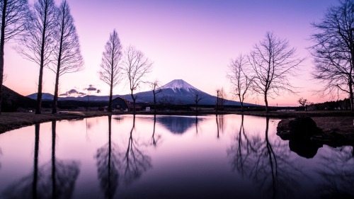 archatlas:    Sleeping Giants, Weeping Plums: Japanese Landscape Photography Hidenobu Suzuki   My photographs are like Japanese paintings. I feel that realism is a more Western style. Through my landscape photographs, I’d like to express emotions