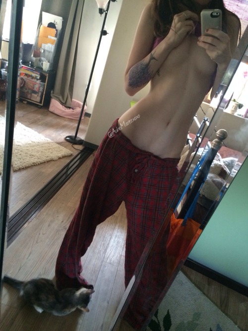 ixnay-on-the-oddk:  Eevee says good morning :p
