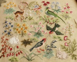 day-and-moonlightdreaming: Sweet embroidery.