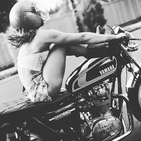 ☕ @caferacer.brasil ☕♠ #garage #moto #vintage #oldschool #motorbike #motorcycle #retro #bobbe