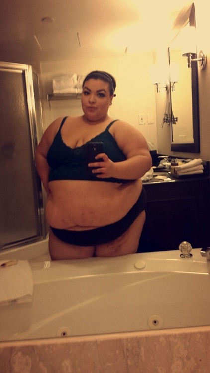 bigcutieaspen:  Rise & Shine 🌞