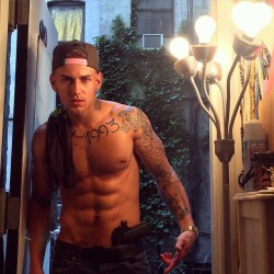 madcv:  …seriously, Igor Stepanov is sooooooooooooo fucking HOT!!!!!  http://igorstepanov.tumblr.com  http://instagram.com/iigorstepanov