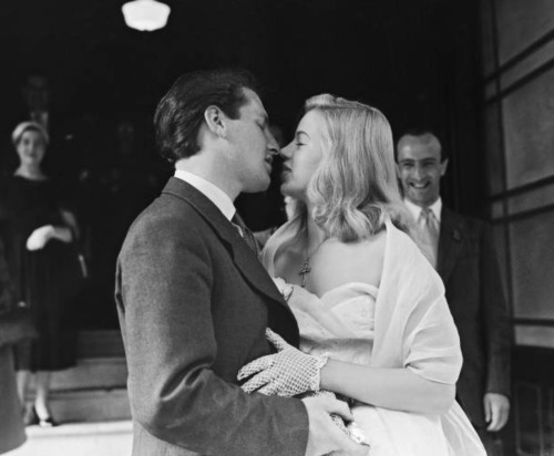  Diana Dors and Denis Gittins after their wedding at Caxton Hall in Westminster, London on July 3rd 