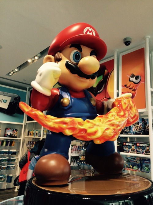 Visiting Nintendo World New York with @hbreckel and @nina-bee !!