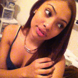 worldsbaddest:  helloimfanny:  Always smilin by helloimfanny.Animated with Loopcam